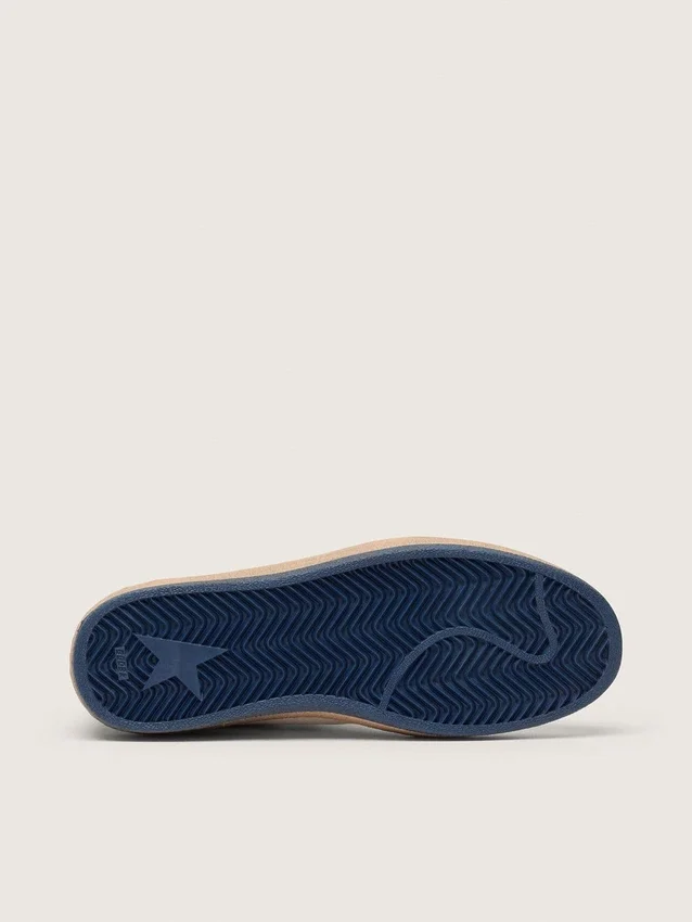 Ball Star Wishes para hombre en piel napa blanca con una estrella azul brillante y lengüeta en el talón