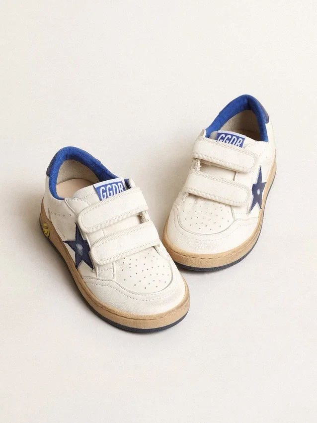 Ball Star Young con estrella de cuero azul metalizado y lengüeta en el talón