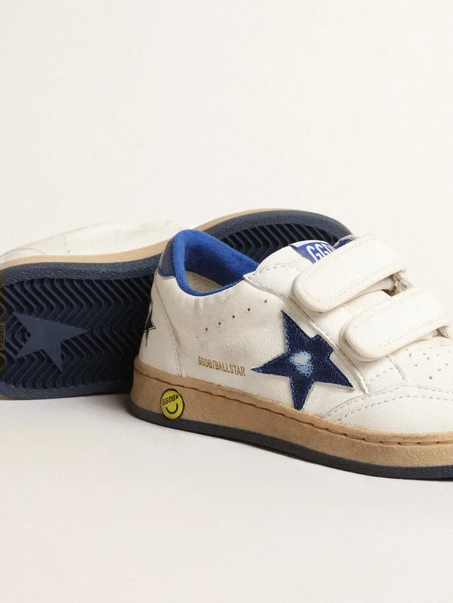 Ball Star Young con estrella de cuero azul metalizado y lengüeta en el talón
