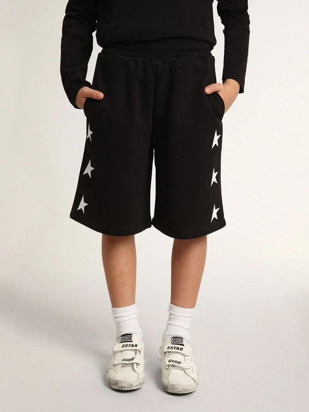 Bermudas negras para niños con estrellas blancas
