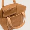 Bolso 24/7 East West en gamuza color camel con flecos
