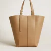 Bolso 24/7 North South en cuero color capuchino con asas ajustables