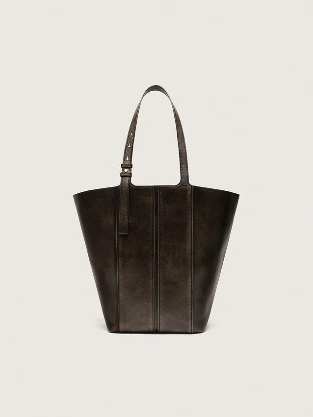 Bolso 24/7 North South en cuero negro envejecido con asas ajustables