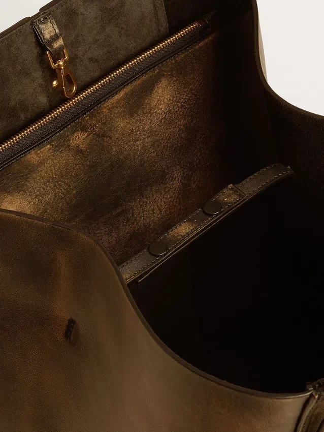 Bolso 24/7 North South en cuero negro envejecido con asas ajustables