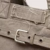 Bolso tipo tote de lona antracita con bordados y detalles en plata envejecida