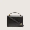 Bolso Venezia en cuero envejecido negro con detalles dorados