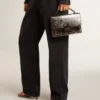 Bolso Venezia en cuero metalizado gris antracita con detalles en negro