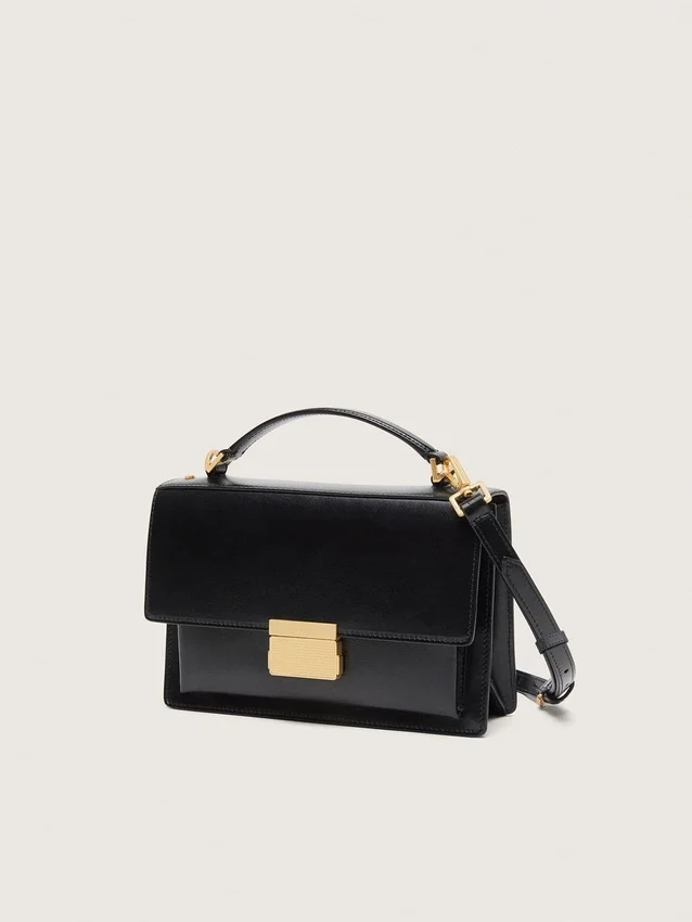 Bolso Venezia en cuero negro con detalles dorados