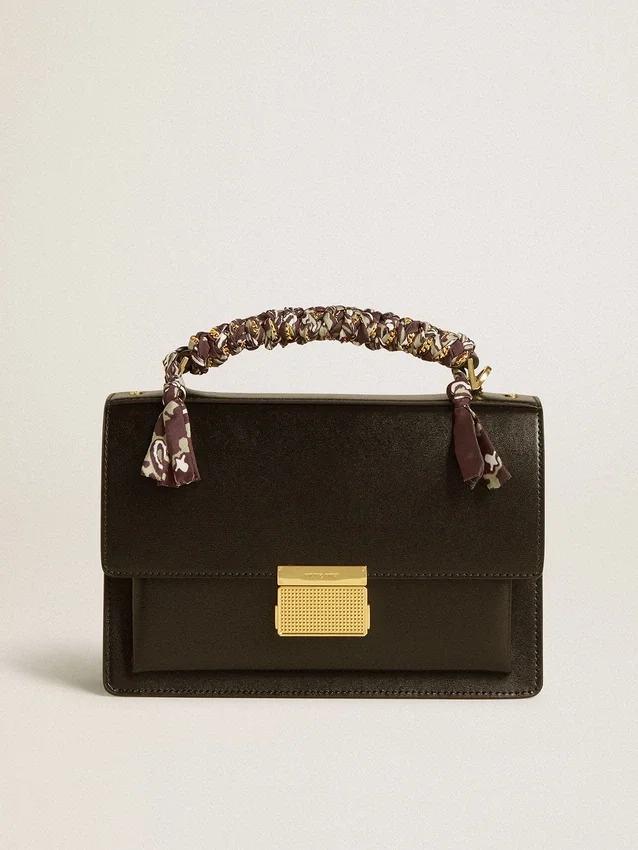 Bolso Venezia en cuero negro con estampado de tableros y pañuelo multicolor