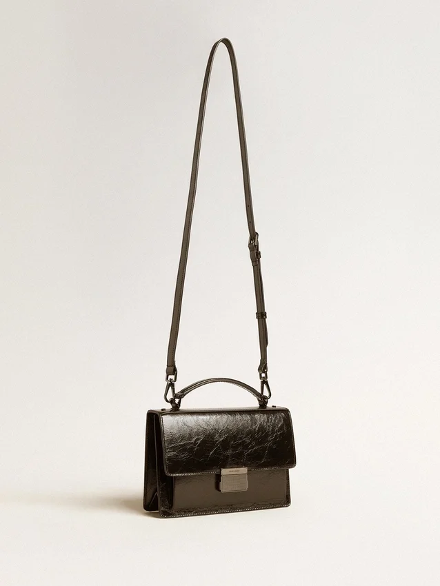 Bolso Venezia en cuero negro metalizado con detalles en negro