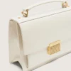 Bolso Venezia en piel de vacuno color mantequilla con detalles dorados