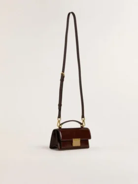 Bolso Venezia pequeño en cuero laminado marrón oscuro con detalles dorados