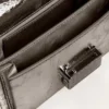 Bolso Venezia pequeño en cuero metalizado gris antracita con detalles en negro