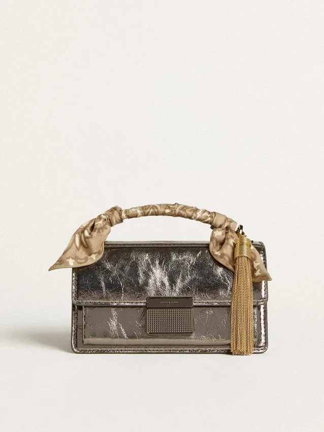 Bolso Venezia pequeño en cuero metalizado gris antracita con detalles en negro