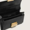 Bolso Venezia pequeño en cuero negro con detalles dorados