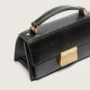 Bolso Venezia pequeño en cuero negro envejecido con detalles dorados