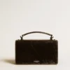 Bolso Venezia pequeño en cuero negro metalizado con detalles en negro