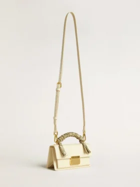 Bolso Venezia pequeño en piel con relieve color mantequilla y bufanda trenzada