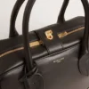 Bolso Vita en cuero liso negro con detalles dorados