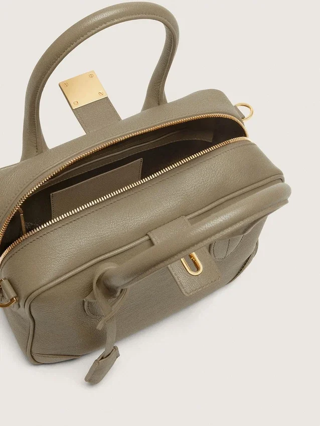 Bolso Vita en piel verde salvia con detalles dorados