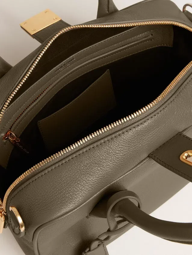 Bolso Vita en piel verde salvia con detalles dorados
