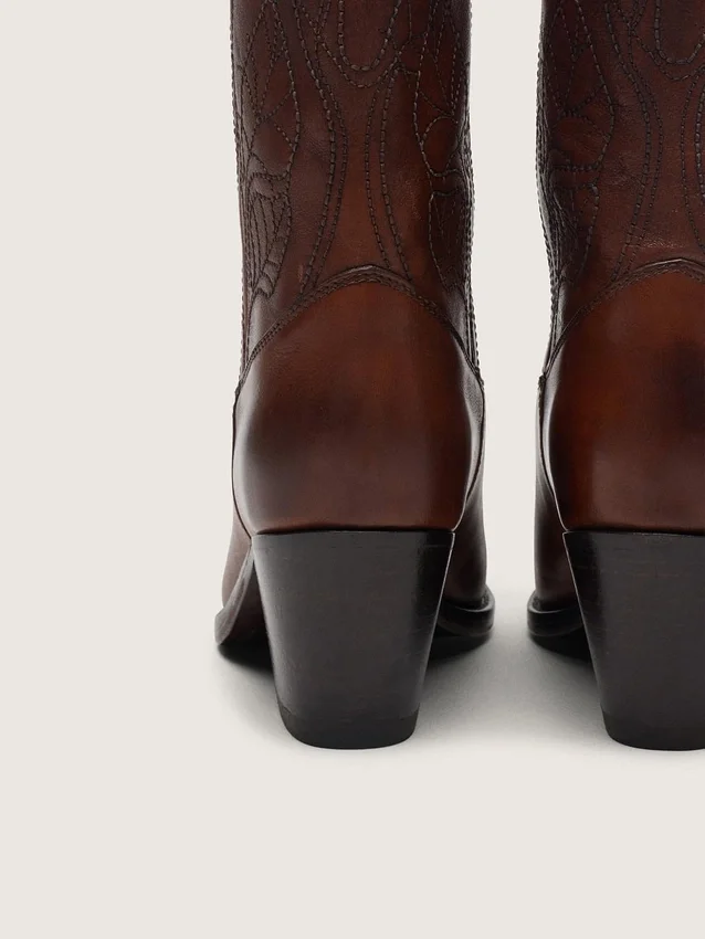Botas altas Wish Star para mujer en cuero marrón con bordado floral