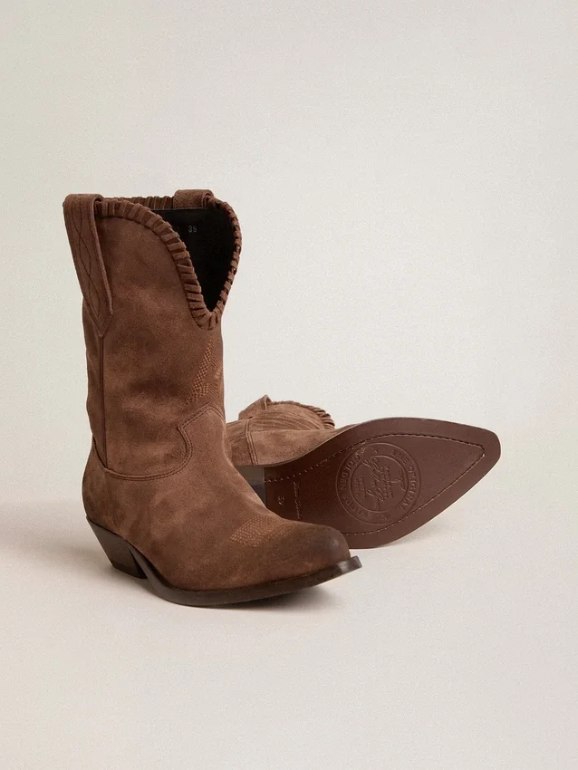 Botas bajas para mujer en gamuza lavada de color marrón oscuro