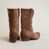Botas bajas para mujer en gamuza lavada de color marrón oscuro