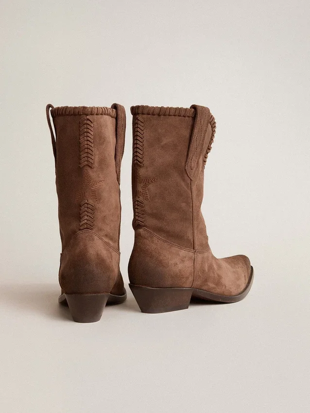 Botas bajas para mujer en gamuza lavada de color marrón oscuro