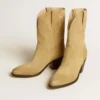 Botas bajas Wish Star en gamuza encerada color arena con estrella bordada