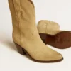 Botas bajas Wish Star en gamuza encerada color arena con estrella bordada