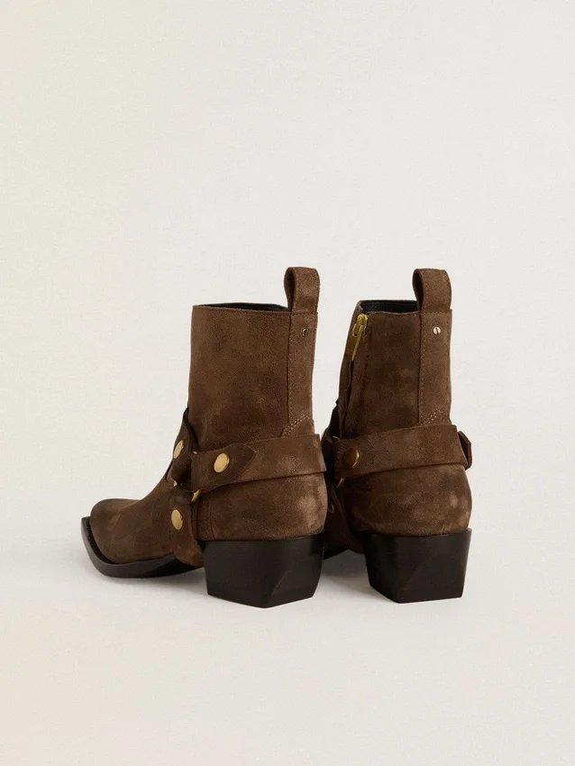Botas Debbie de caña baja en gamuza gris paloma con hebilla extraíble