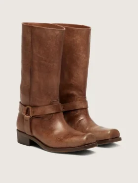 Botas moteras altas para mujer en cuero marrón con correa y hebilla color oro antiguo