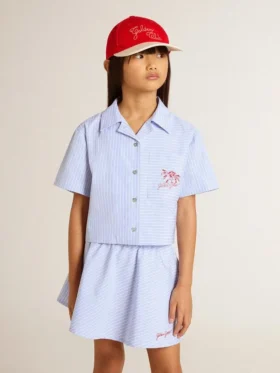 Camisa corta para niñas de algodón a rayas azul claro