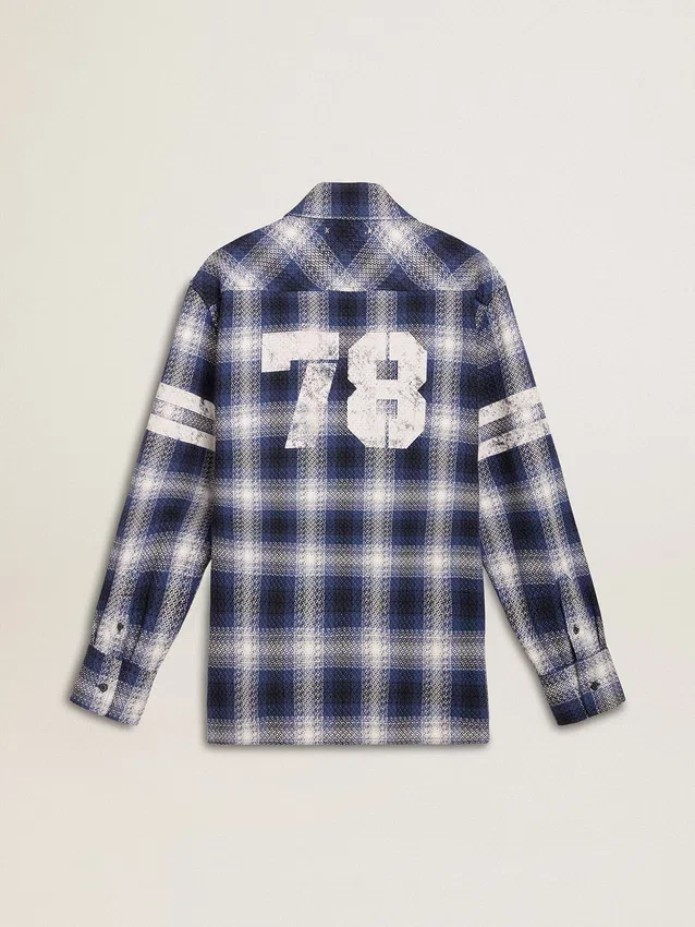 Camisas azules de hombre con diseño de cuadros 3D y estampado en la espalda