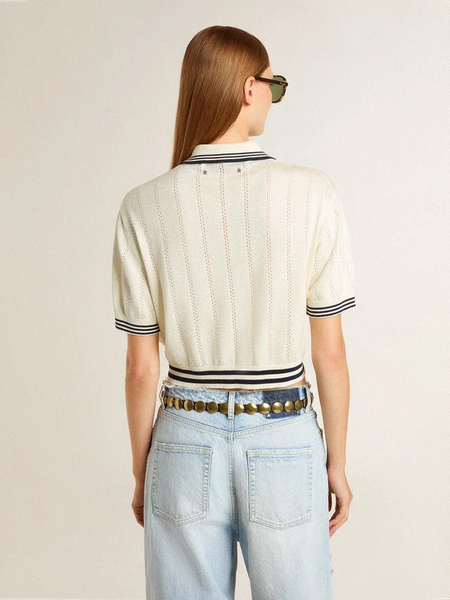Camisas cortas de algodón blanco desgastado para mujer con ribetes azules