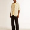 Camisas de algodón color crudo para hombre con rayas negras delgadas