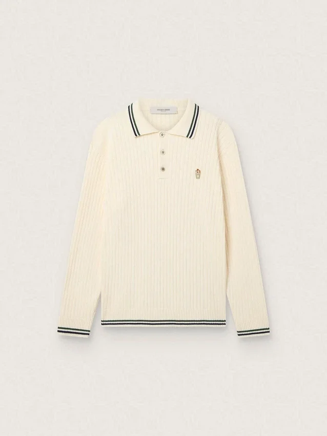 Camisas de manga larga para hombre en tejido de punto blanco con bordes en contraste y un broche removible