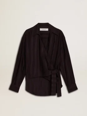 Camisas negras para mujer con rayas verticales y cierre con nudo lateral