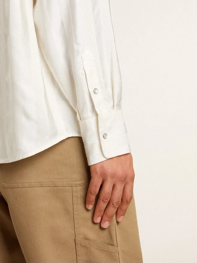 Camisas oversize para hombre en blanco desgastado con rayas verticales