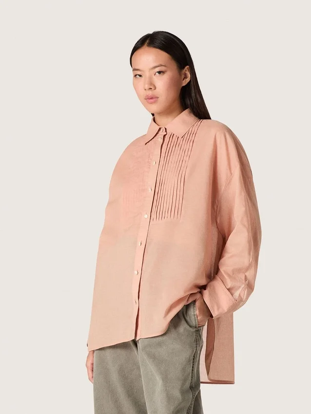 Camisas oversize para mujer en gasa de algodón color coral con detalle plisado