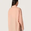 Camisas oversize para mujer en gasa de algodón color coral con detalle plisado
