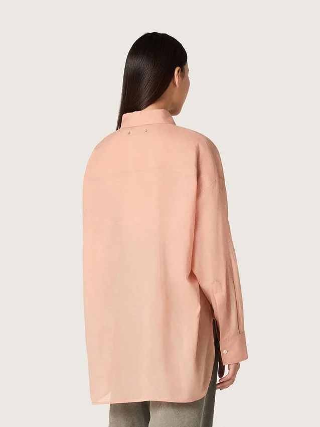 Camisas oversize para mujer en gasa de algodón color coral con detalle plisado