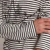 Camisas para hombre con rayas blancas y azules y bordado en el frente