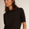 Camisas para mujer en lana merino negra
