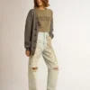 Camisas para mujer en verde oliva con letras doradas