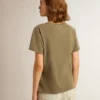 Camisas para mujer en verde oliva con letras doradas