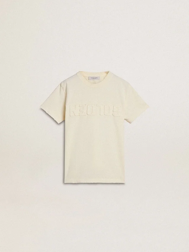 Camisas para niños color crema con logotipo en relieve
