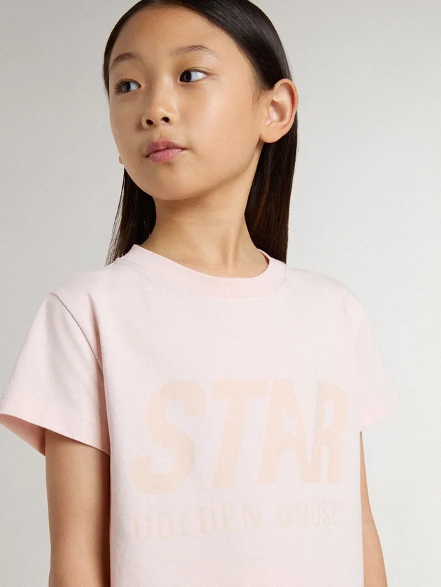Camisas rosas para niñas con estampado rosa en el frente