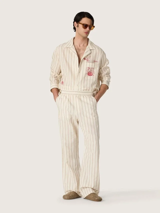 Camisas unisex de algodón y lino a rayas en tonos crudo y arena con bordados